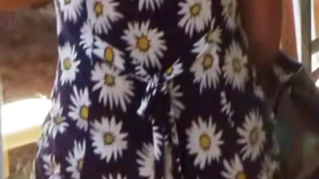 若い,カメラに直面して,古い,金髪, 女性 専用 エッチ な 動画