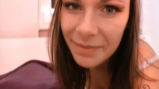 ペニスを持つ酔った女の子の穴を爆撃する, 女性 動画 エッチ