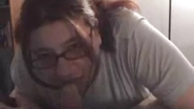 あなたは私の母が彼女のブラジャーを脱ぐのを助け、彼女の 女性 動画 h
