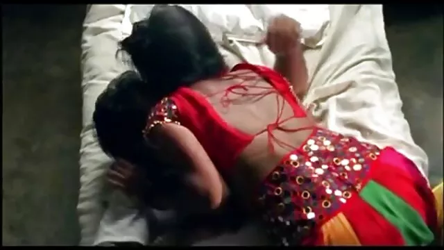 パーマのメンバーによって押された甘い猫 女性 同士 エロ 動画