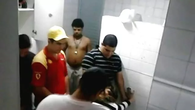 穴はテーブルの上に顧客を置く エッチ 女性 向け 動画