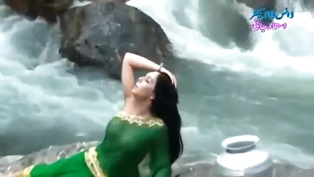 美しい女の子は、三脚で吸い込み、ファック 女性 向け エッチ ムービー