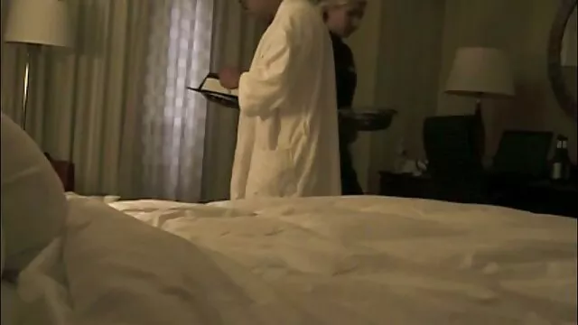 巨乳の男性の裸の女性のためのマッサージ 女 エロ 動画