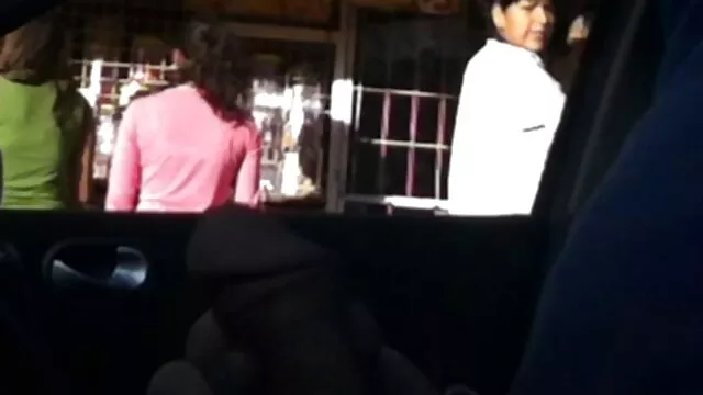 赤い髪の女の子のキスの商品 無料 エロ 女 動画